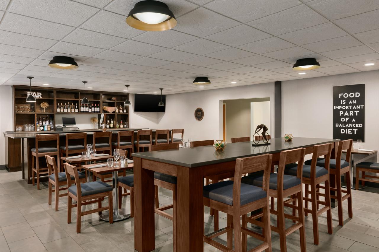 Four Points By Sheraton Raleigh Arena - thumb 7