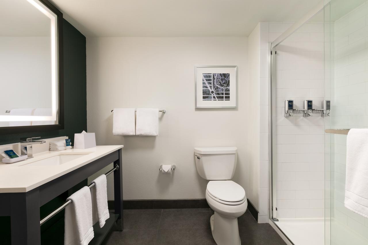 Four Points By Sheraton Raleigh Arena - thumb 11