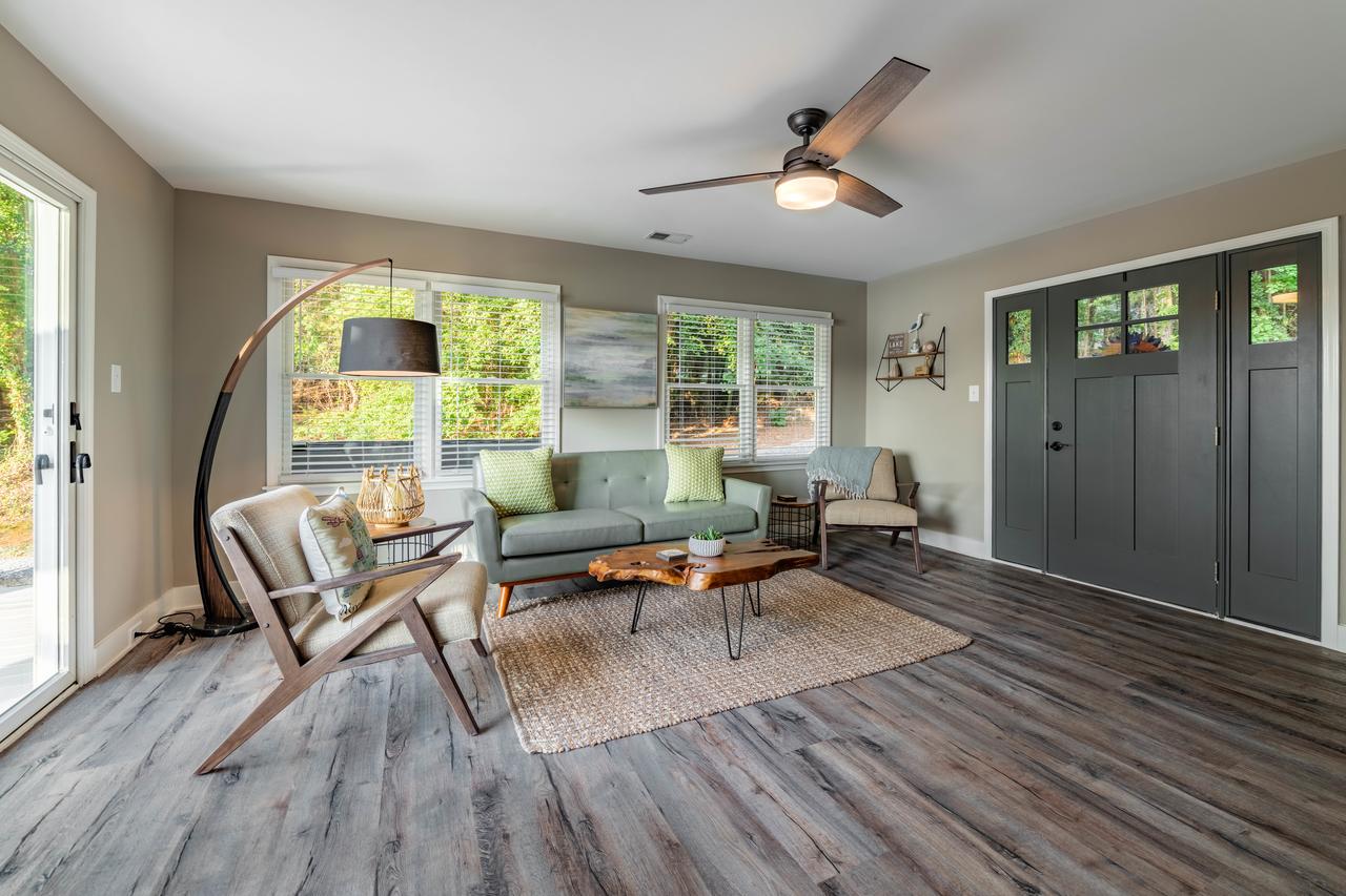 Lakeside Story - thumb 28