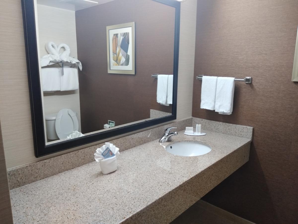 Fairfield Inn & Suites Greensboro Wendover - thumb 10