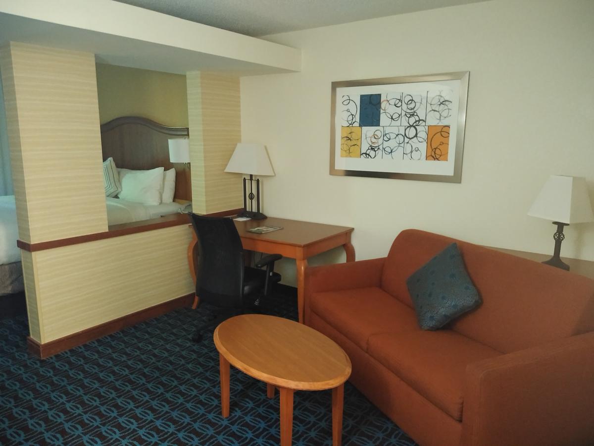 Fairfield Inn & Suites Greensboro Wendover - thumb 4