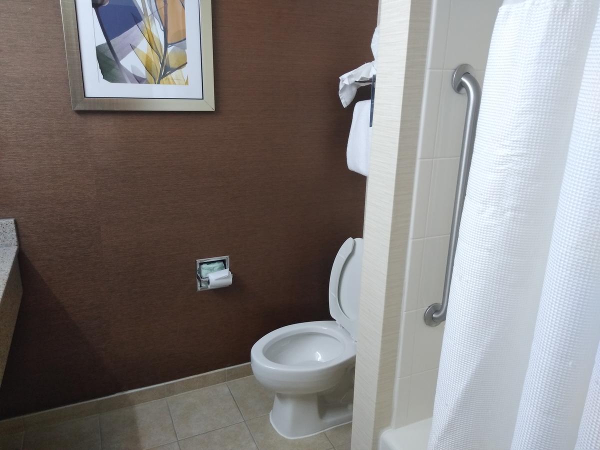 Fairfield Inn & Suites Greensboro Wendover - thumb 5