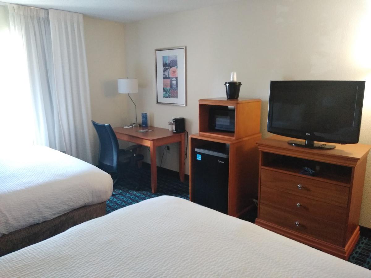 Fairfield Inn & Suites Greensboro Wendover - thumb 6