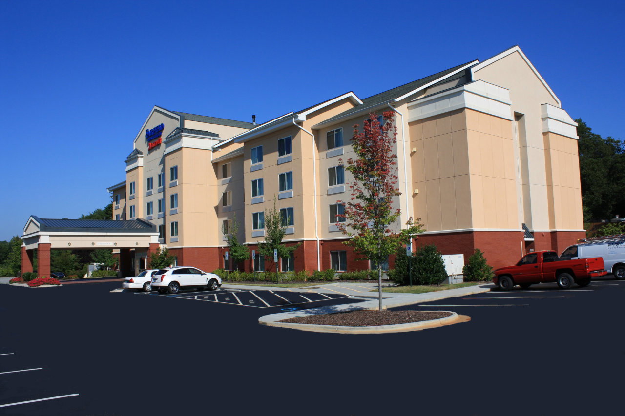 Fairfield Inn & Suites Greensboro Wendover - thumb 0