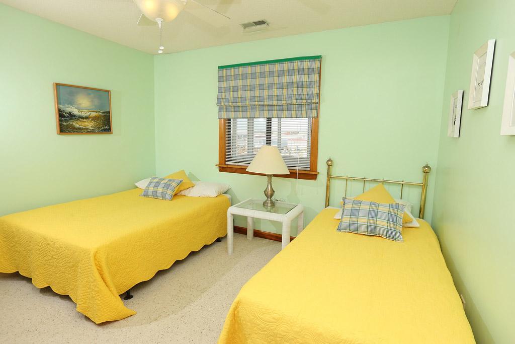Atlantic Beach Getaway (House) - thumb 15