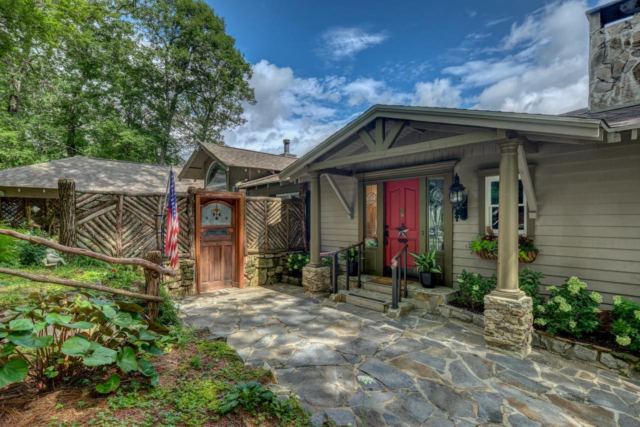 The Frog Pond House - thumb 2