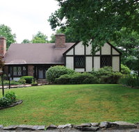 Hickory Manor - Tourism Bookings