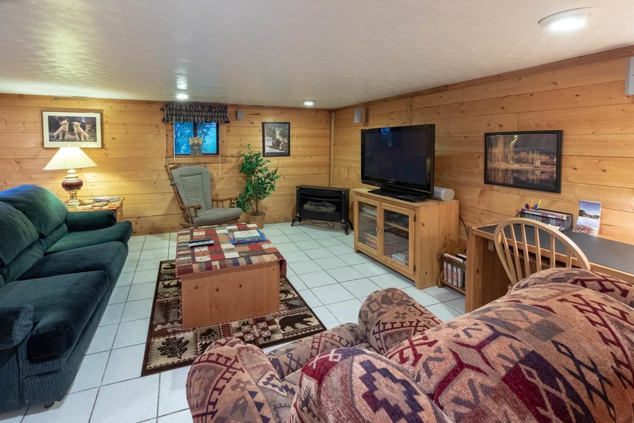 3 Bed 2 Bath Vacation Home In Bryson City - thumb 1