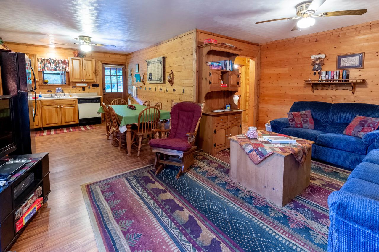 3 Bed 2 Bath Vacation Home In Bryson City - thumb 4