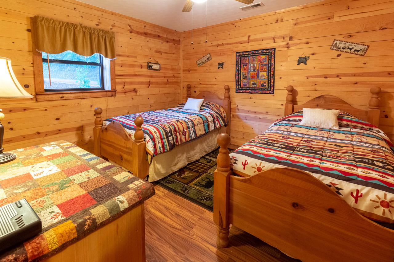 3 Bed 2 Bath Vacation Home In Bryson City - thumb 13