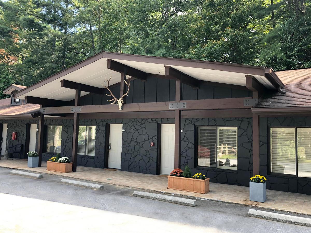 Cashiers Village Inn - thumb 7