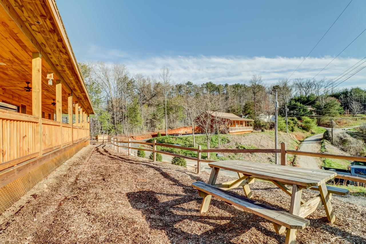 4 Bed 3 Bath Vacation Home In Bryson City - thumb 32