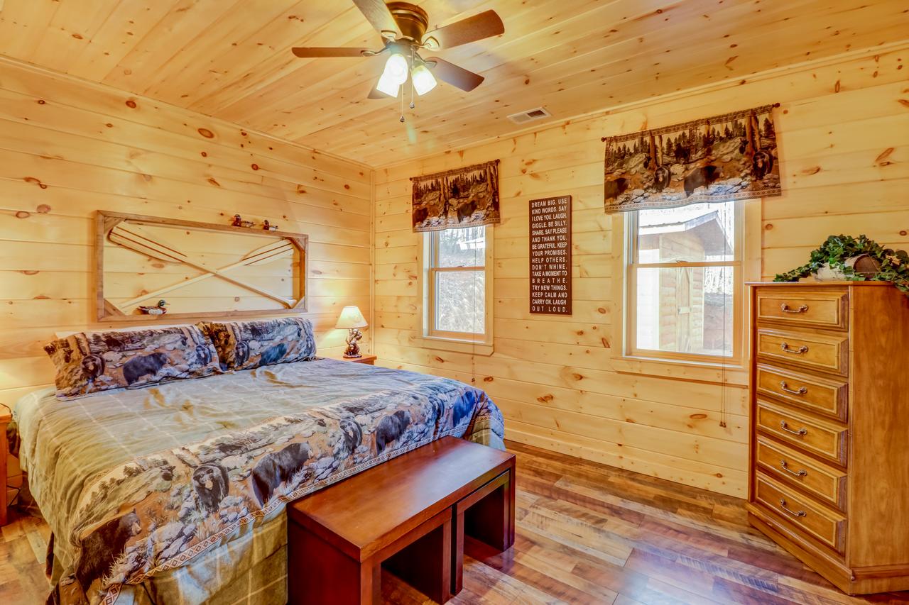 4 Bed 3 Bath Vacation Home In Bryson City - thumb 22