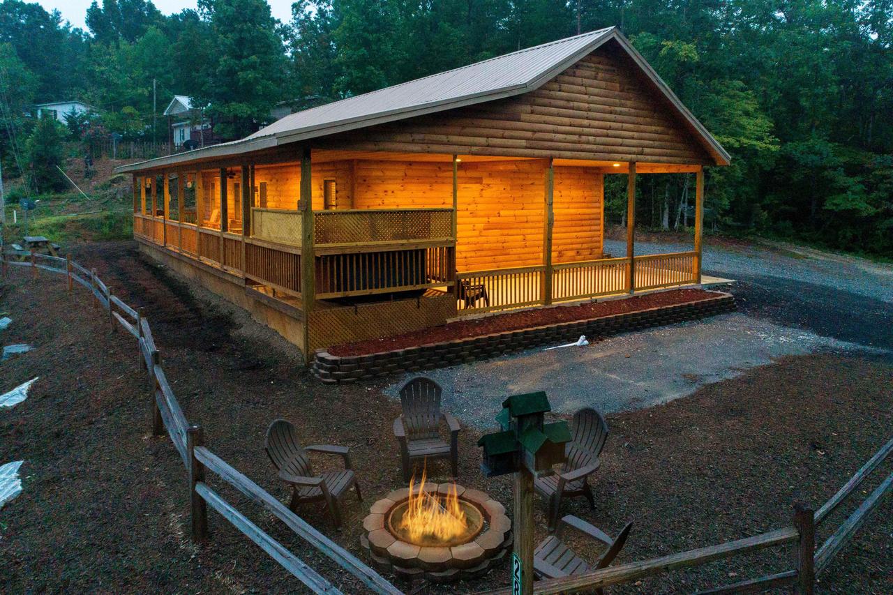 4 Bed 3 Bath Vacation Home In Bryson City - thumb 1