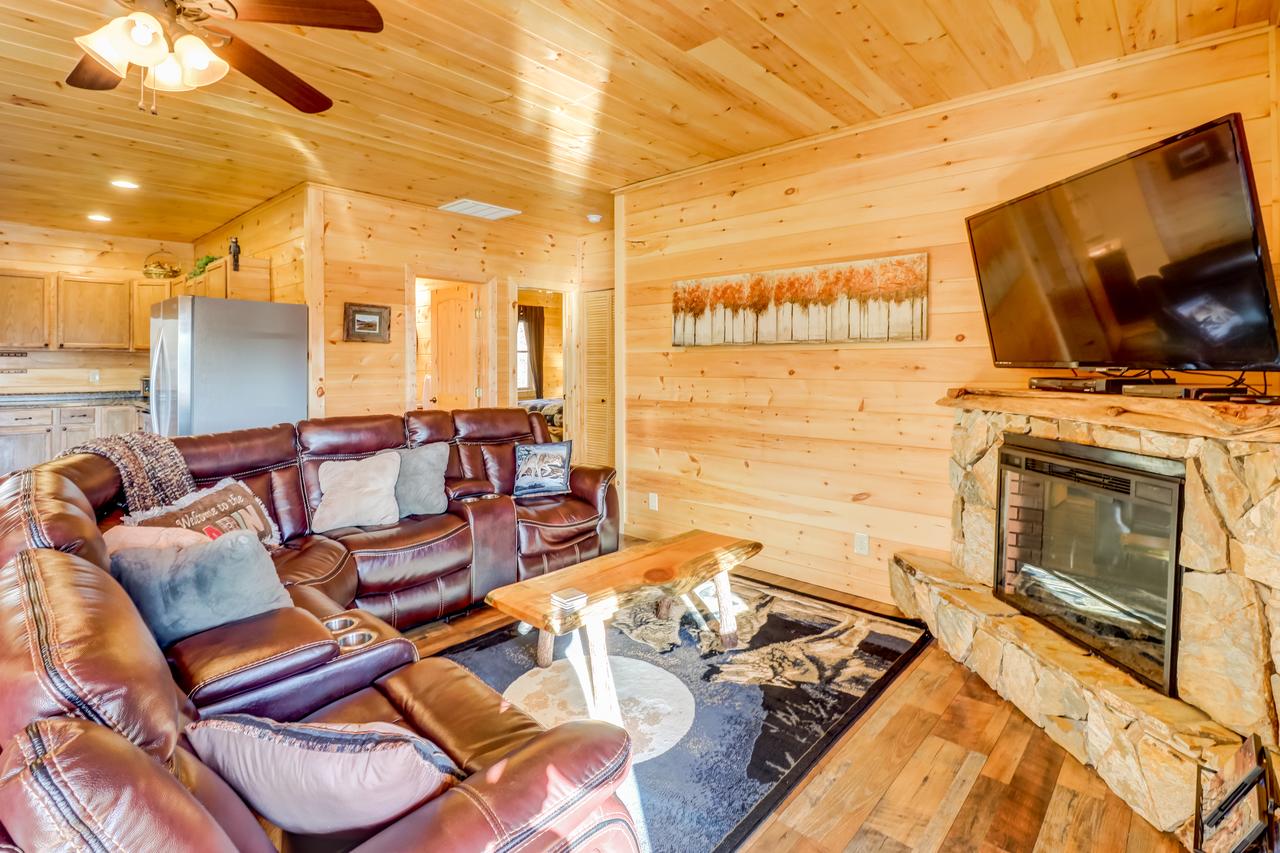 4 Bed 3 Bath Vacation Home In Bryson City - thumb 9