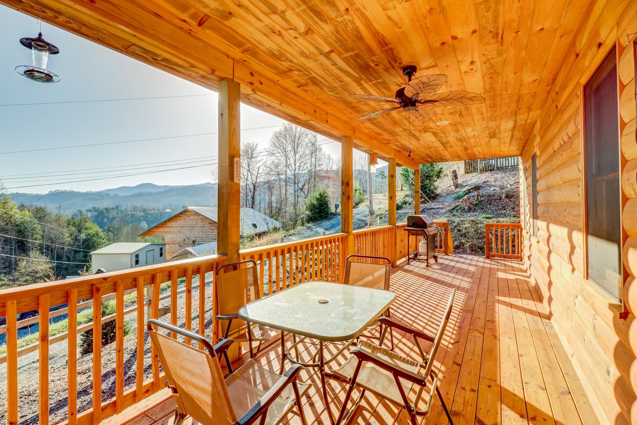 4 Bed 3 Bath Vacation Home In Bryson City - thumb 17
