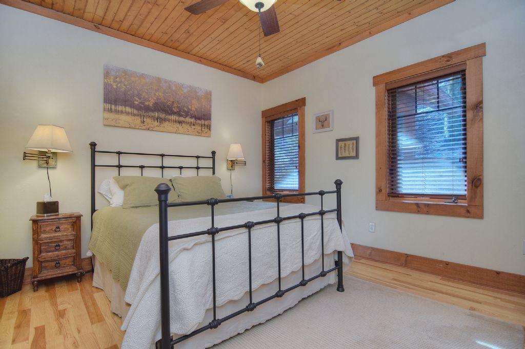 Harmony Hill Cabin - thumb 3