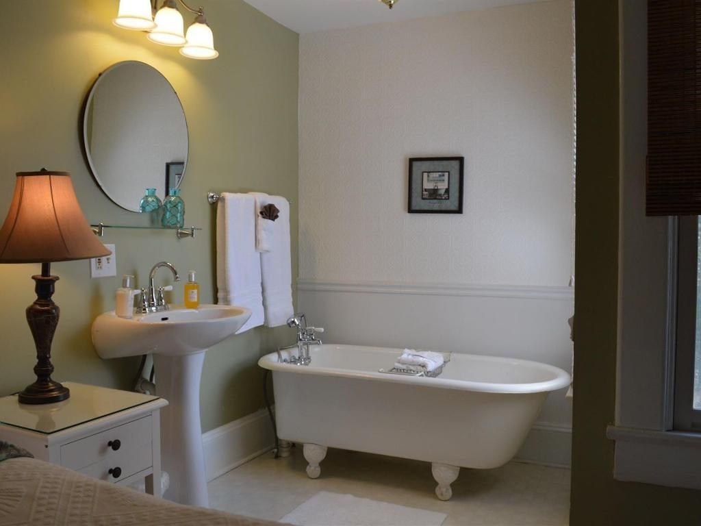 Red Rocker Inn - thumb 30