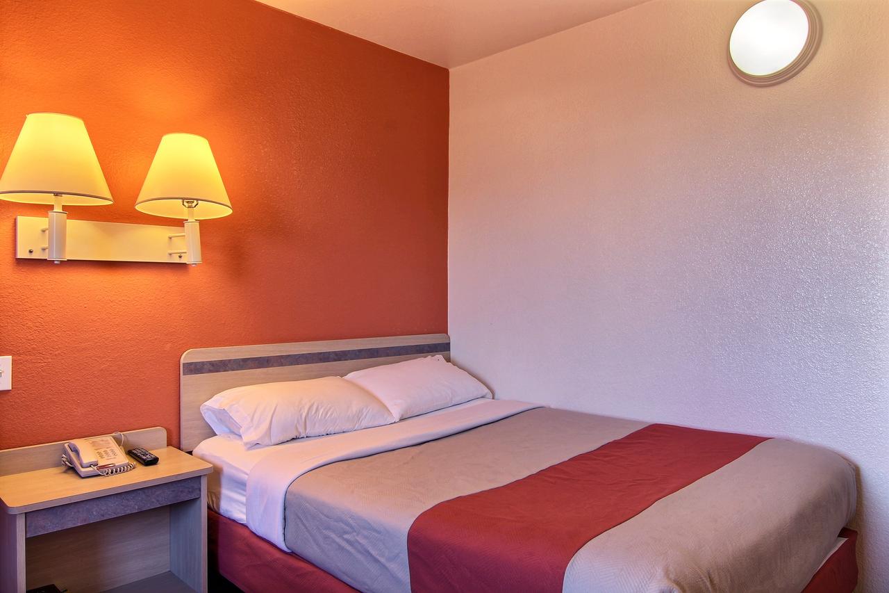 Motel 6 Bismarck - thumb 10