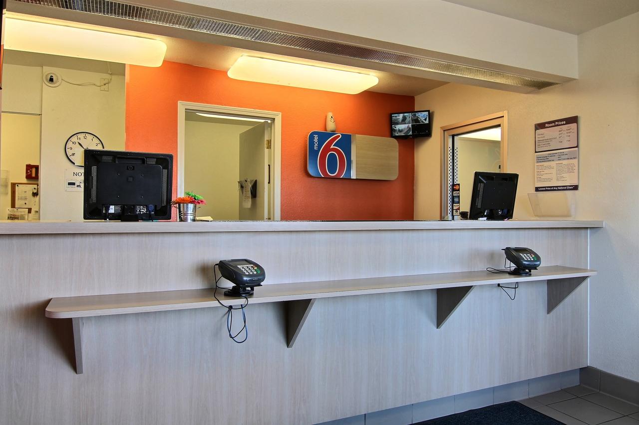 Motel 6 Bismarck - thumb 2