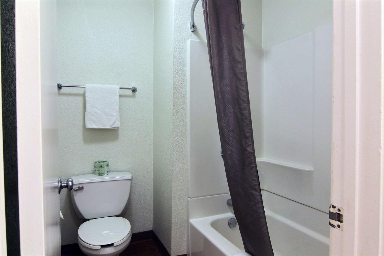 Motel 6 Bismarck - thumb 33