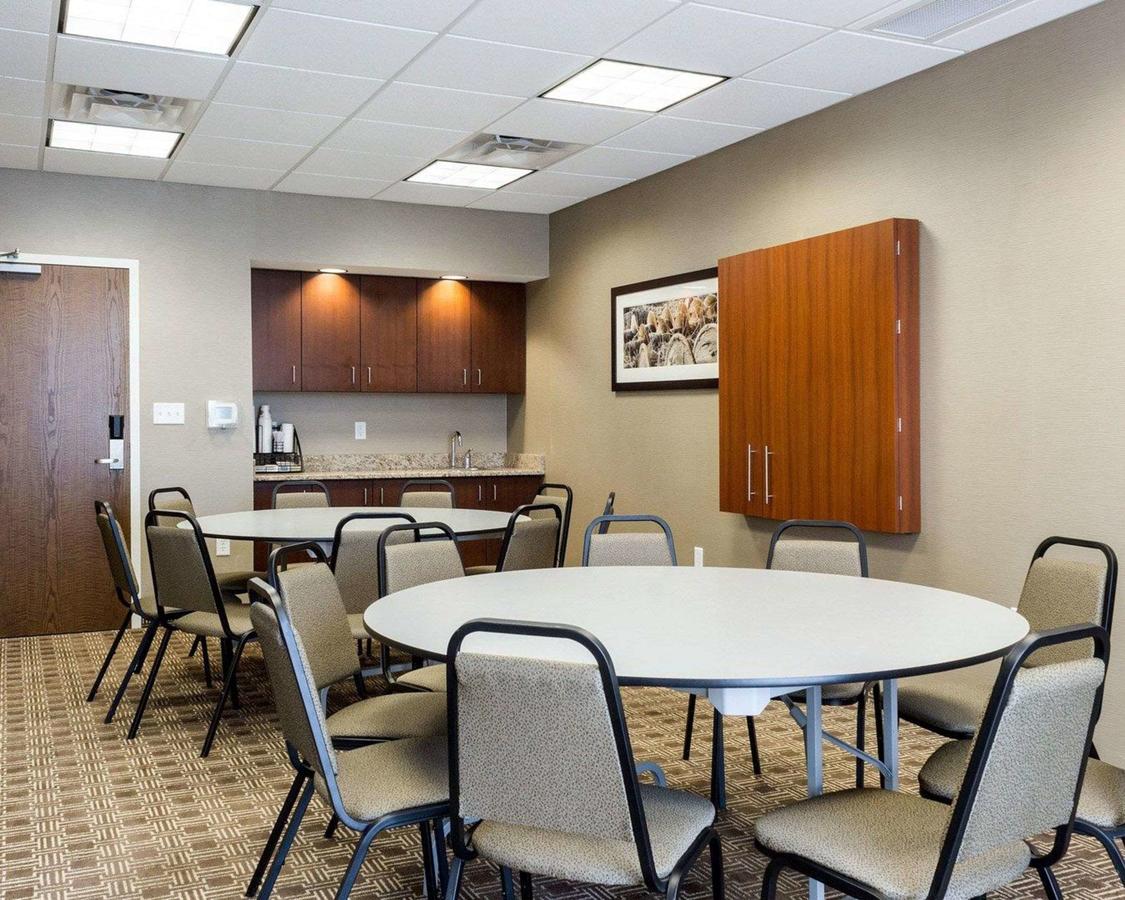 Comfort Inn & Suites Watford City - thumb 4