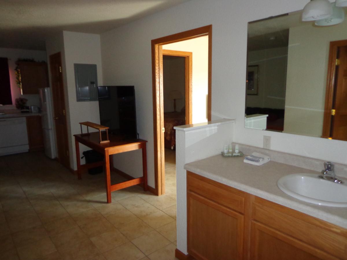 El-Vu Motel - thumb 12