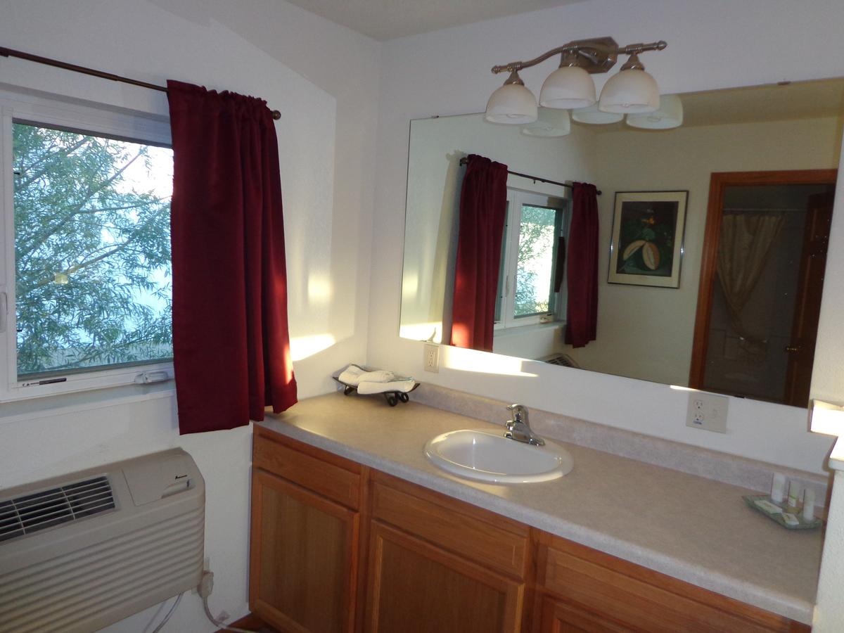 El-Vu Motel - thumb 7