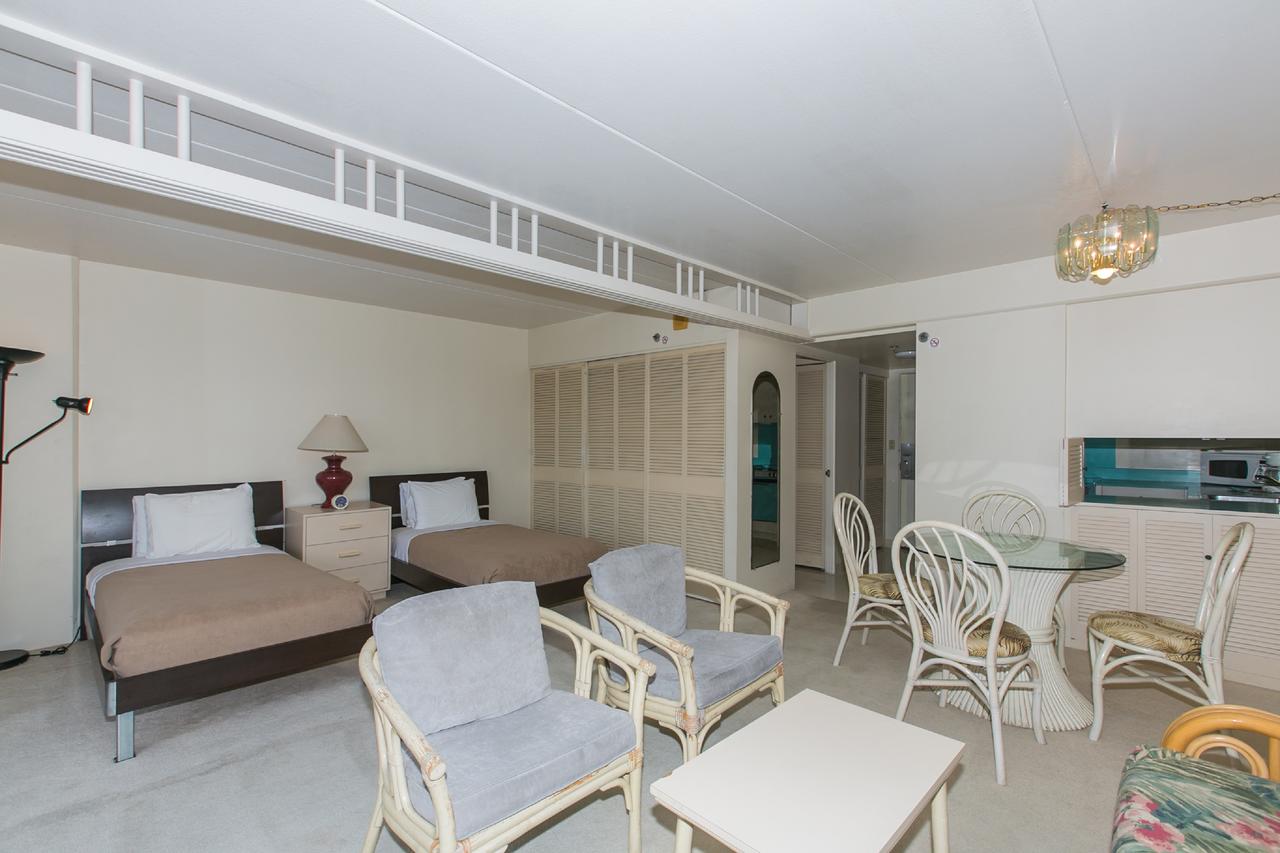 Ilikai Tower 531 Yacht Harbor View 1BR - thumb 1