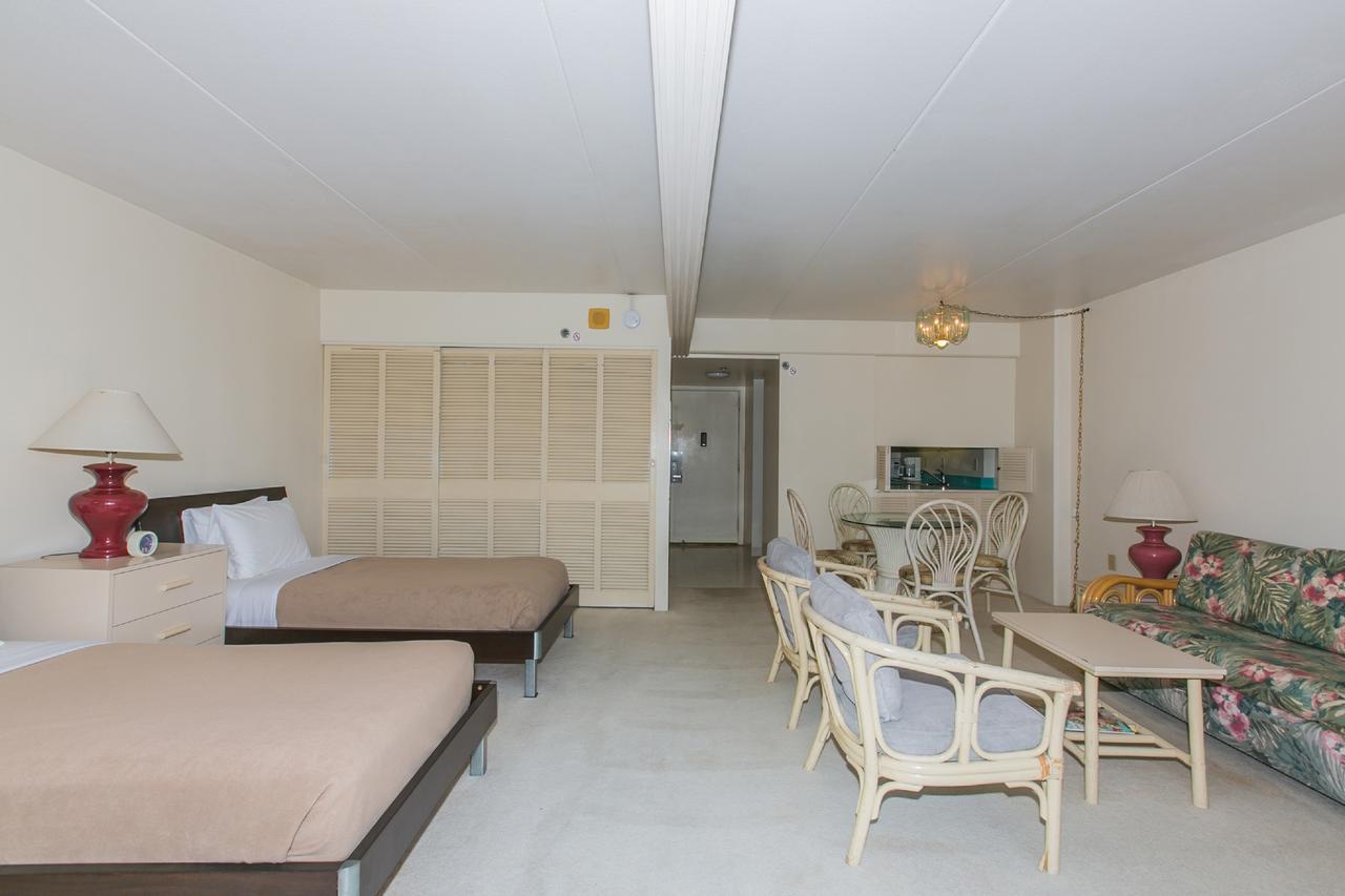 Ilikai Tower 531 Yacht Harbor View 1BR - thumb 3