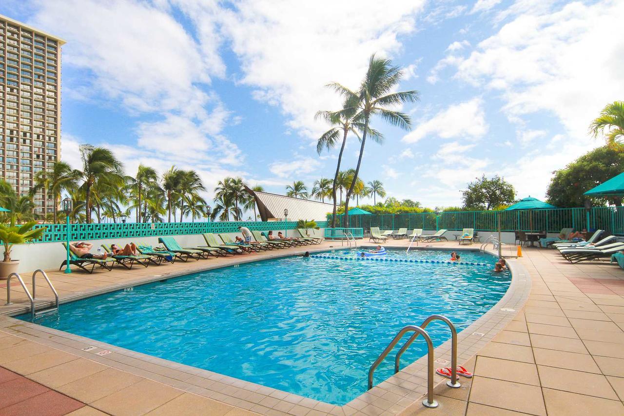 Ilikai 1038 Ocean Condo - thumb 3