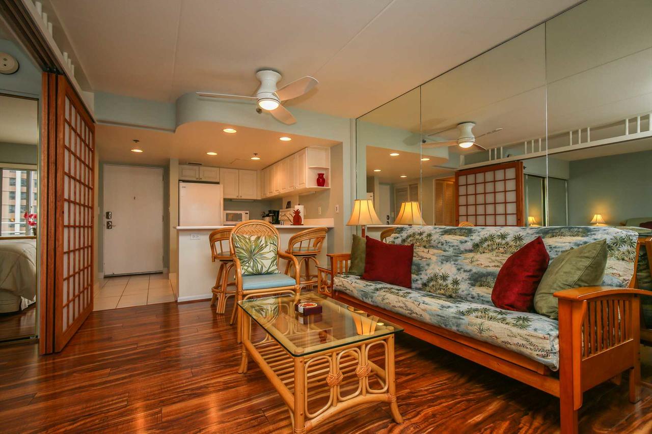 Ilikai 1038 Ocean Condo - thumb 4