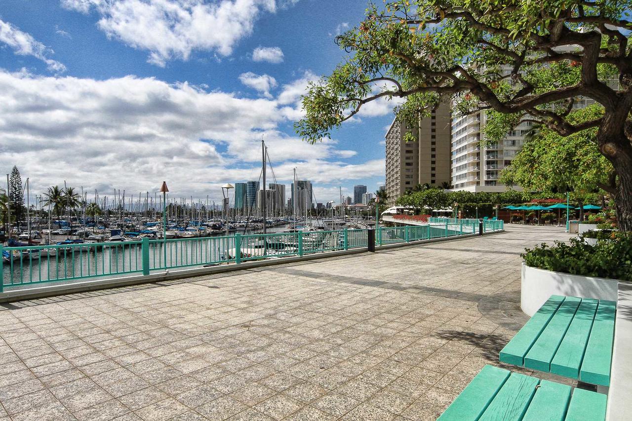 Ilikai 1038 Ocean Condo - thumb 9