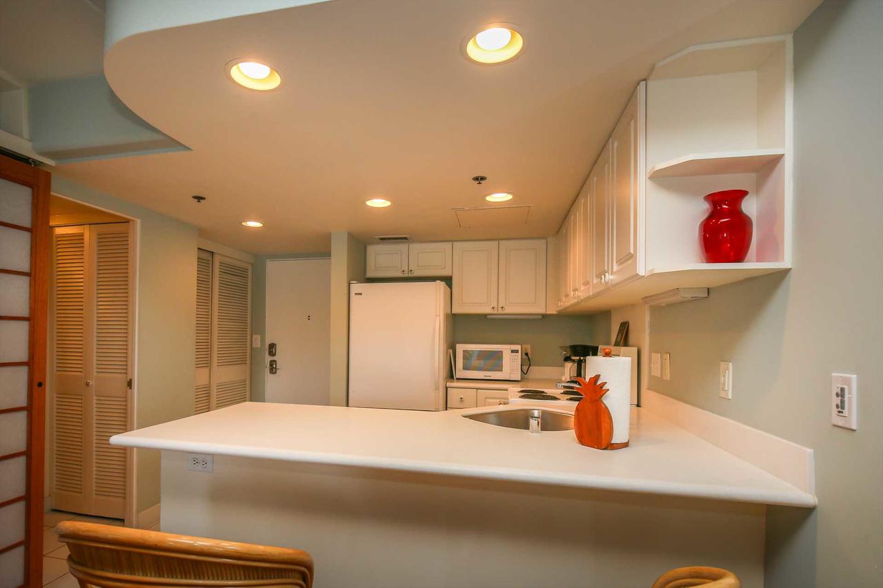 Ilikai 1038 Ocean Condo - thumb 32