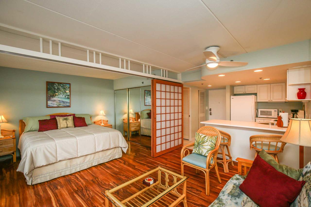 Ilikai 1038 Ocean Condo - thumb 8