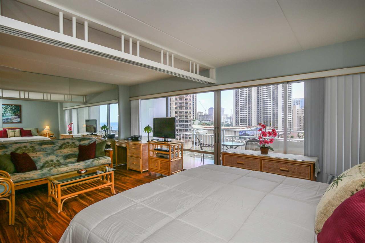 Ilikai 1038 Ocean Condo - thumb 16