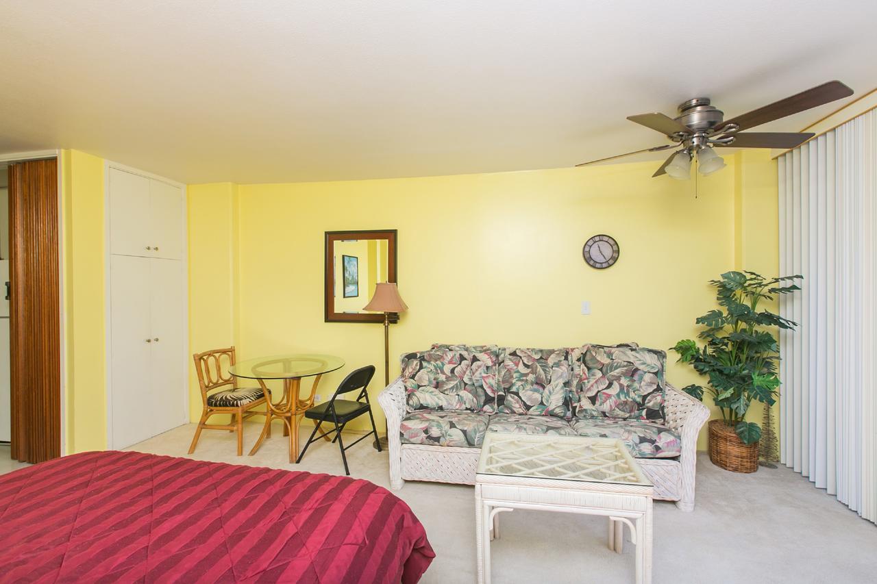 Ilikai Marina 1285 City View Studio - thumb 1