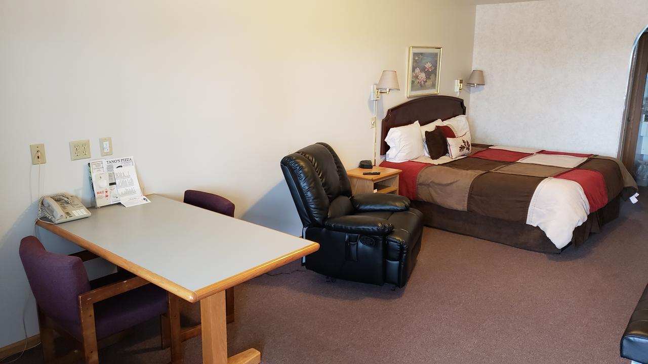 Colonial Manor Motel - thumb 6