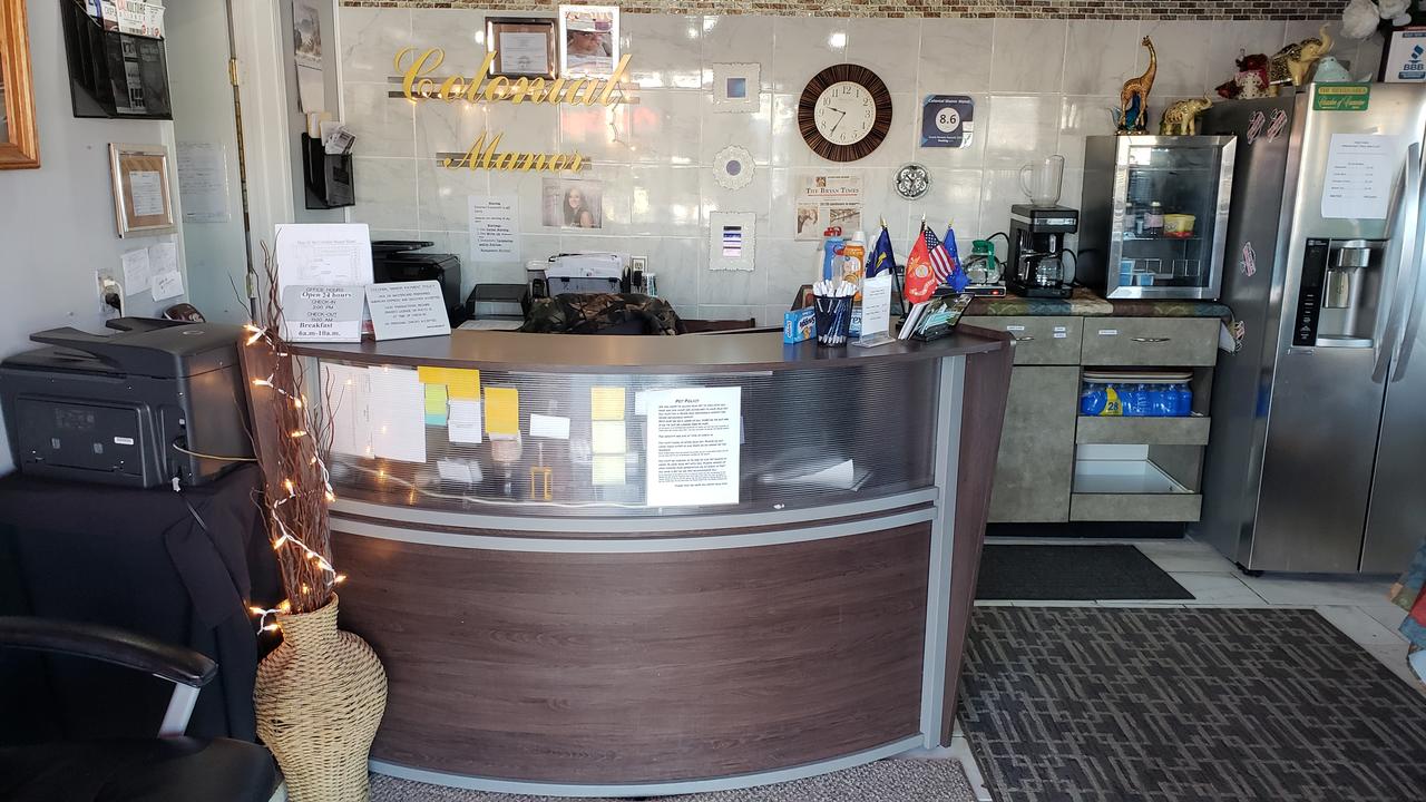 Colonial Manor Motel - thumb 20