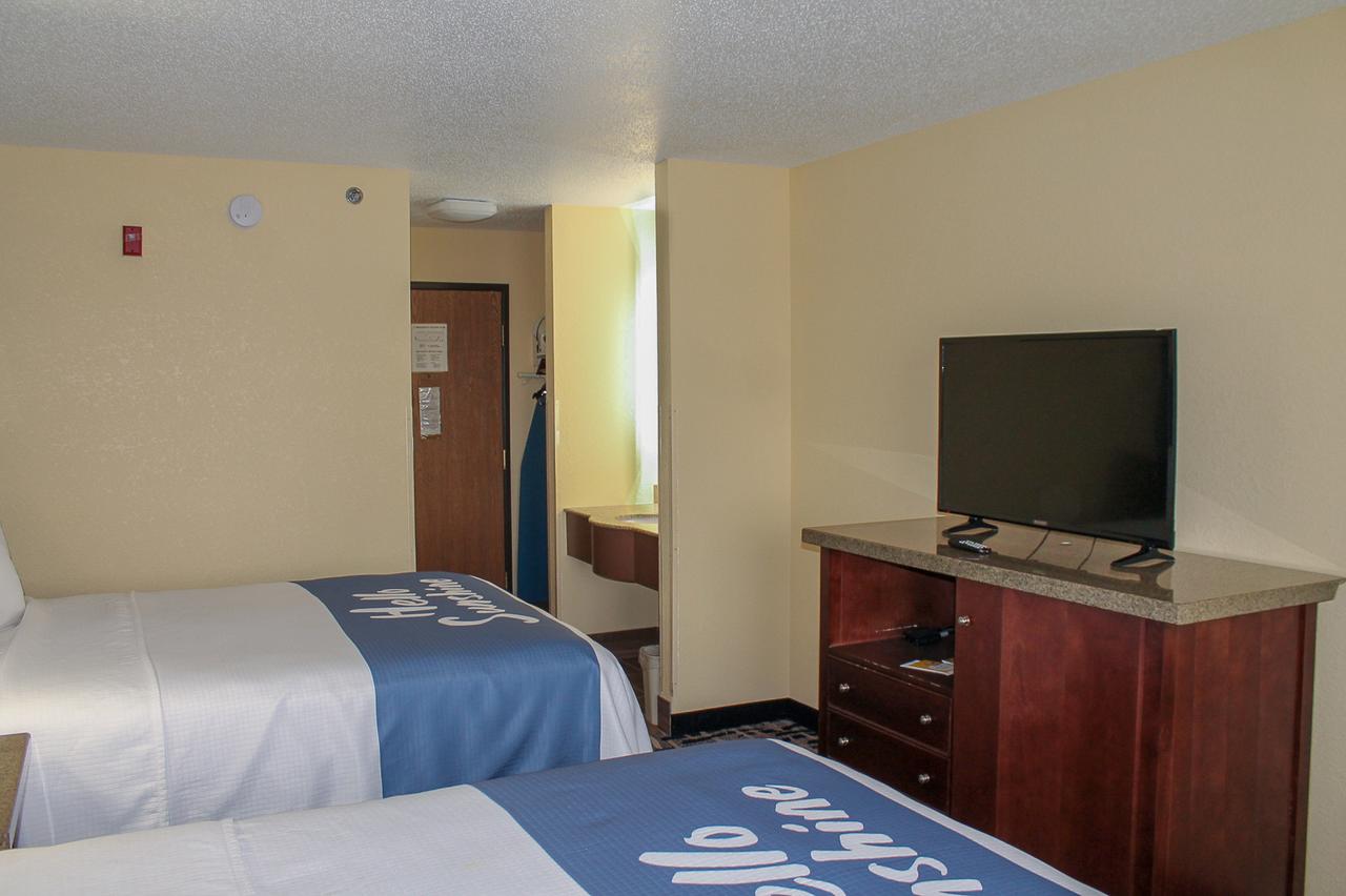 Days Inn By Wyndham Batavia Ohio - thumb 9