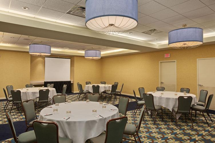 Radisson Hotel At The University Of Toledo - thumb 15