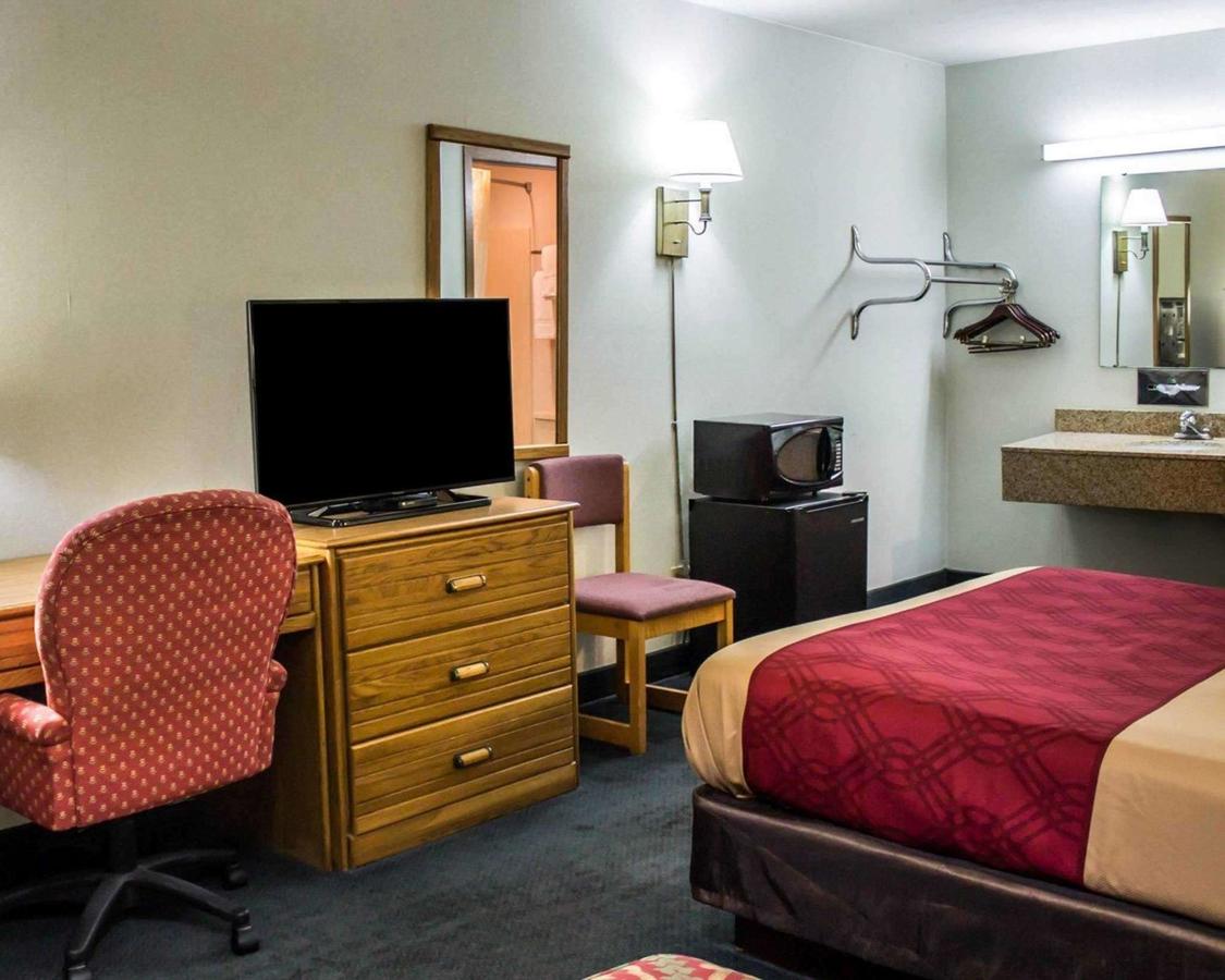 Econo Lodge Wooster - thumb 27
