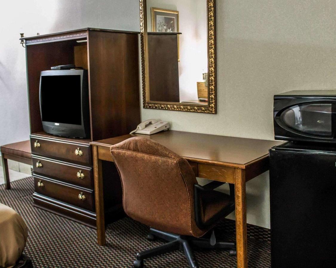 Econo Lodge Wooster - thumb 1