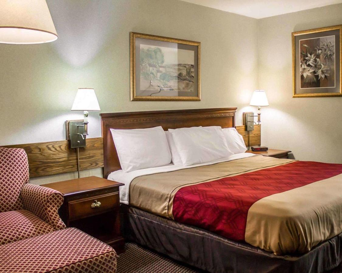 Econo Lodge Wooster - thumb 2