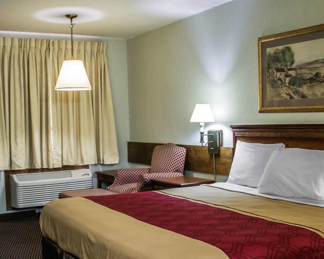 Econo Lodge Wooster - thumb 5