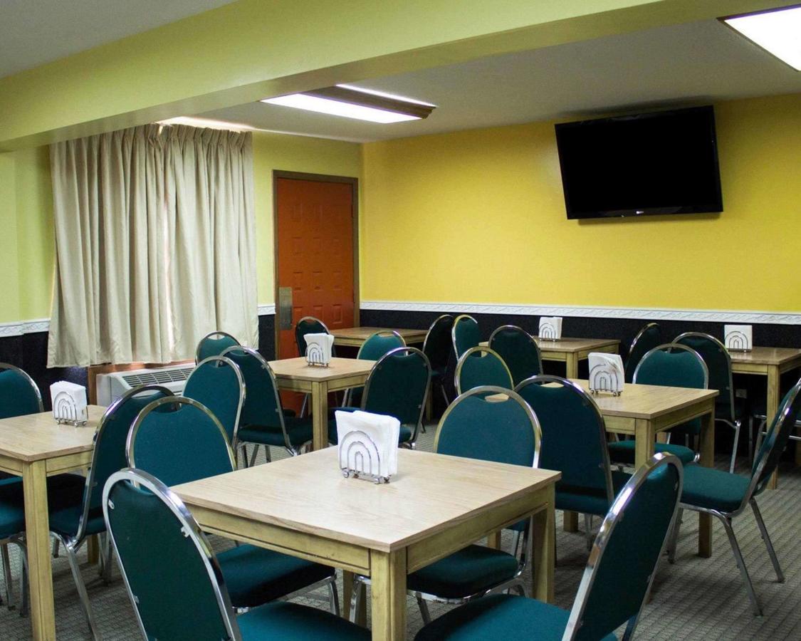 Econo Lodge Wooster - thumb 22