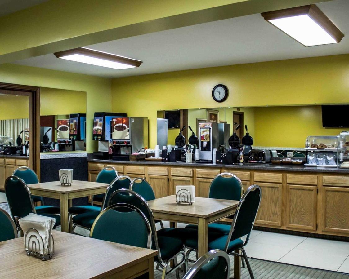 Econo Lodge Wooster - thumb 13
