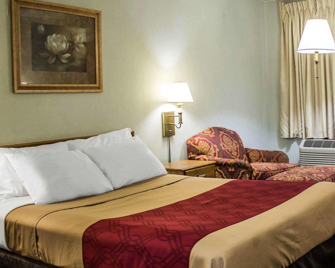Econo Lodge Wooster - thumb 26