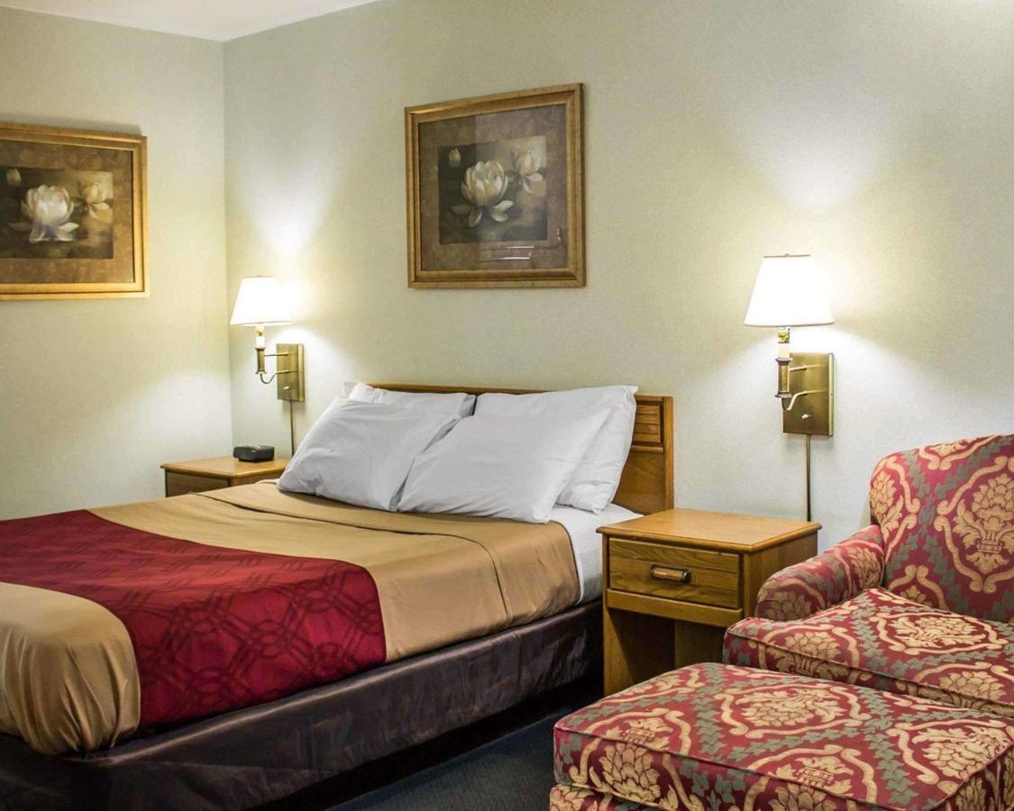 Econo Lodge Wooster - thumb 25