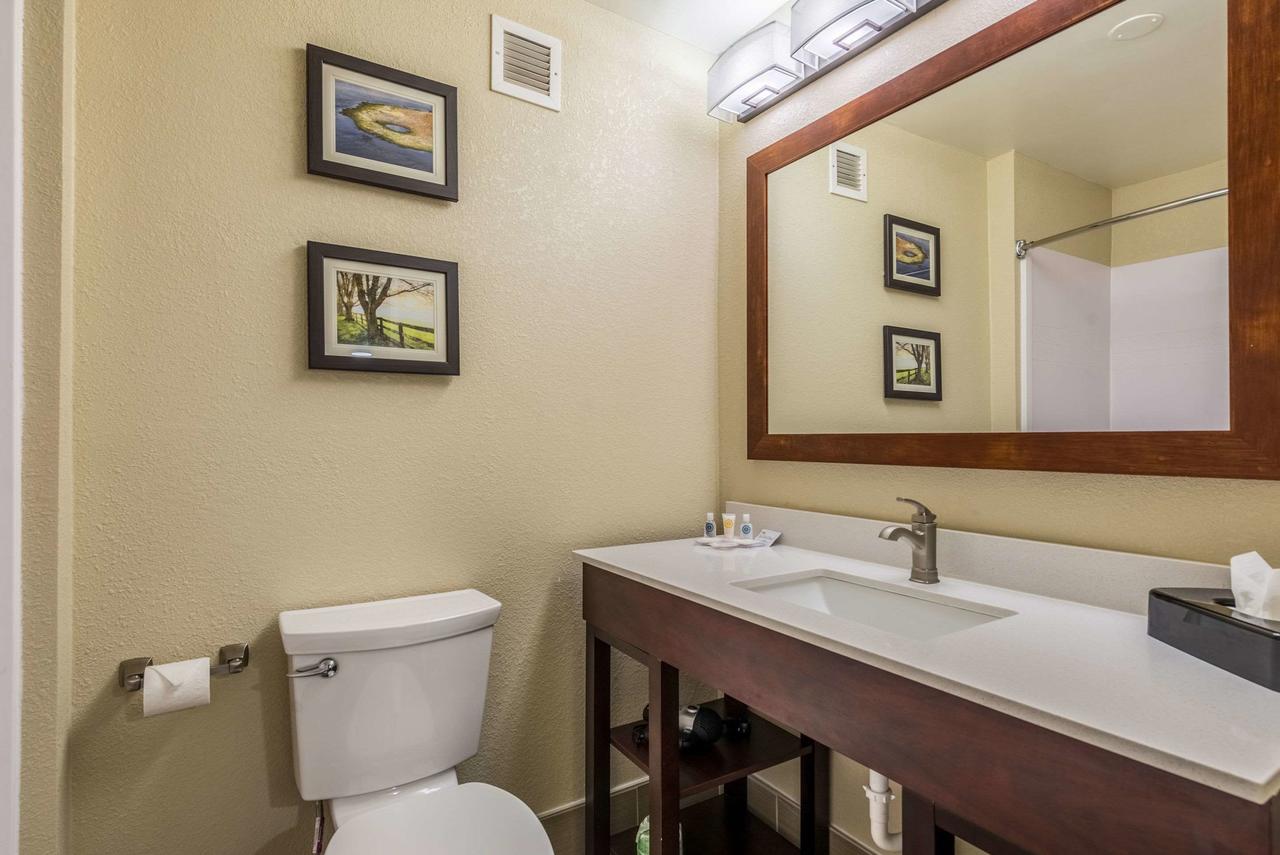 Comfort Inn & Suites Dayton North - thumb 10